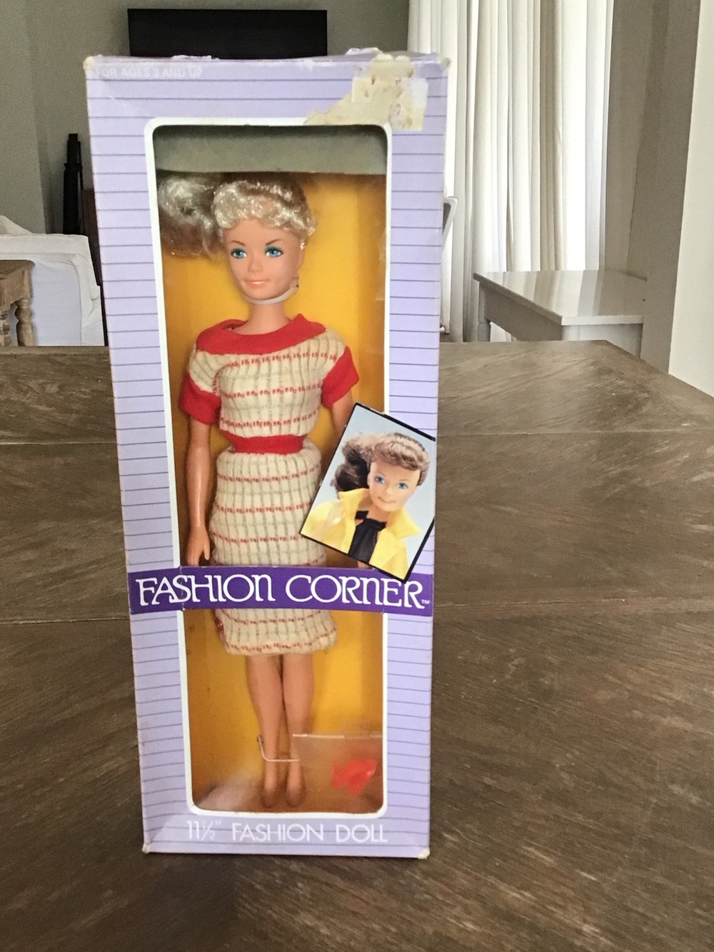 Vintage Fashion Corner doll in its original box-For doll collectors